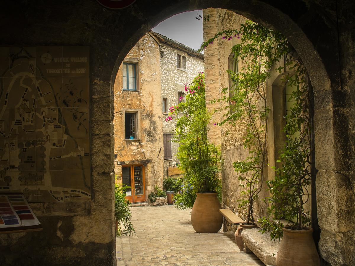 Auberge De Tourrettes Exterior photo